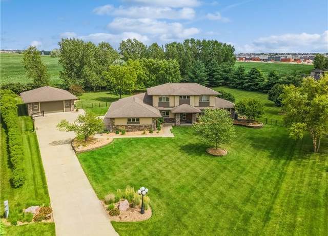 Property at 3752 103rd Pl, Ankeny, IA 50023, 4 beds, 4.5 baths