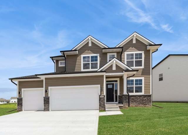 Property at 2310 NW 29th St, Ankeny, IA 50023, 4 beds, 2.5 baths
