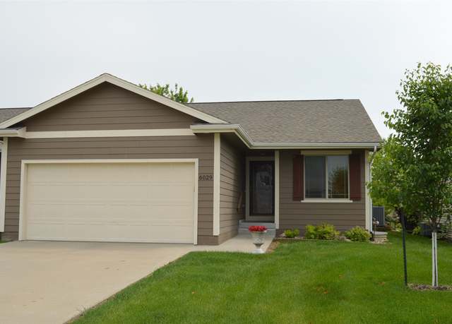Property at 6029 Meacham Dr, Pleasant Hill, IA 50327, 4 beds, 3 baths