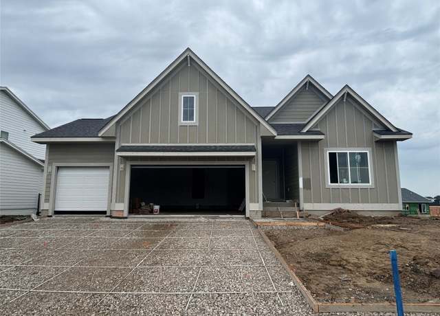 Property at 1809 Silver Maple Dr, Norwalk, IA 50211, 4 beds, 3 baths