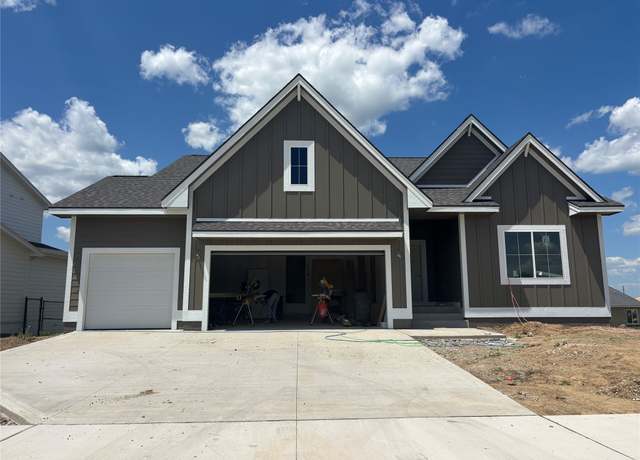 Property at 1809 Silver Maple Dr, Norwalk, IA 50211, 4 beds, 3 baths