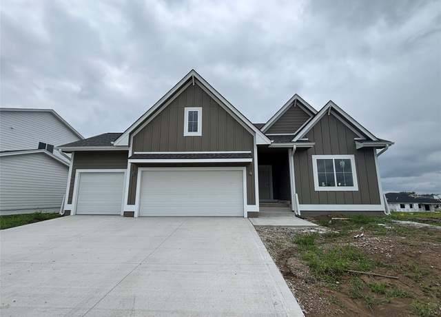 Property at 1809 Silver Maple Dr, Norwalk, IA 50211, 4 beds, 3 baths