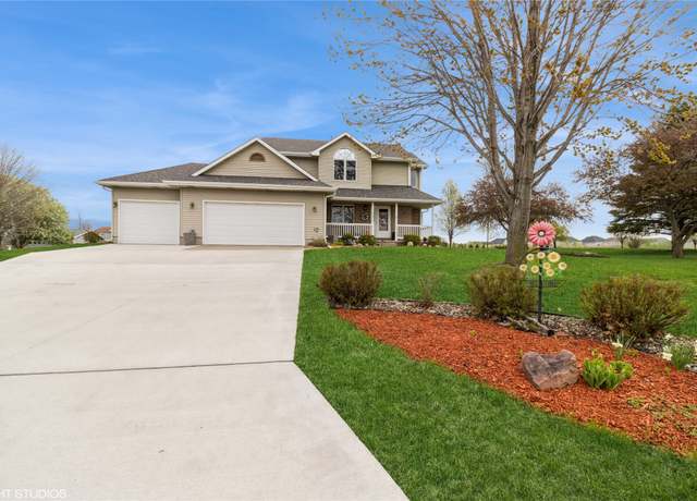 Property at 9601 NE 28th Ct, Ankeny, IA 50021, 5 beds, 3.5 baths
