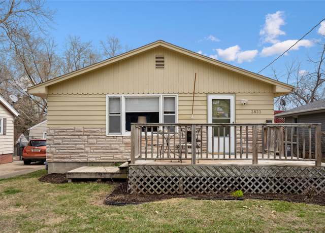 Property at 3833 51st St, Des Moines, IA 50310, 2 beds, 1 bath