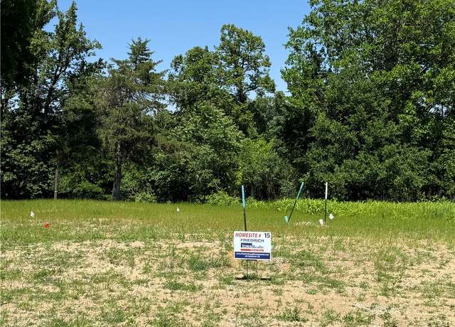 Property at 813 Academy Cir, Nevada, IA 50201