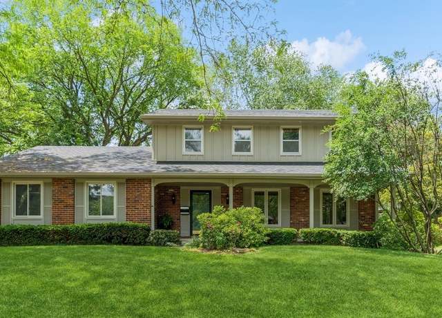 Property at 520 34th Pl, West Des Moines, IA 50265, 4 beds, 2.5 baths