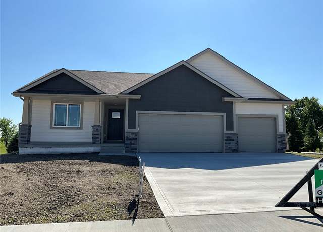 Property at 3423 5th Ave SE, Altoona, IA 50009, 3 beds, 2 baths