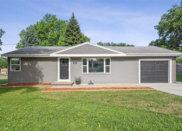 Property at 8066 Pilmer Dr, Des Moines, IA 50320, 3 beds, 1 bath