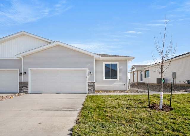 Property at 1576 Foxtail Dr SE, Altoona, IA 50009, 3 beds, 3 baths