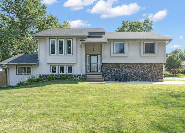 Property at 9170 Clark St, Clive, IA 50325, 4 beds, 2.5 baths