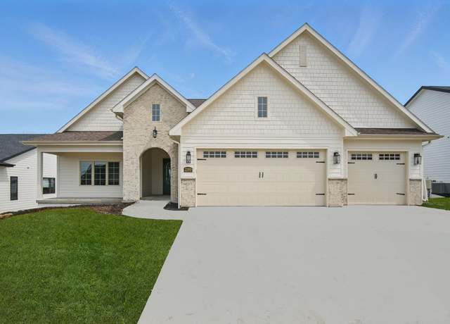 Property at 2300 Timberview Dr, Norwalk, IA 50211, 6 beds, 3 baths