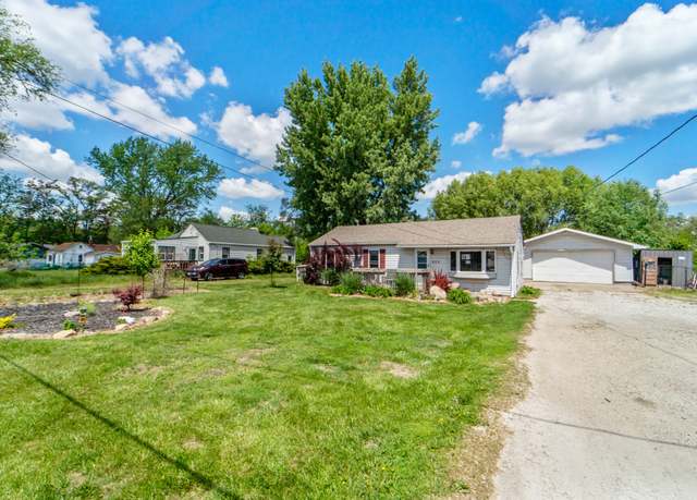 Property at 225 NW 50th Pl, Des Moines, IA 50313, 2 beds, 1 bath