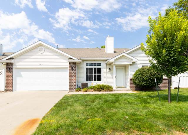 Property at 5451 Longview Ct #4, Johnston, IA 50131, 2 beds, 2 baths