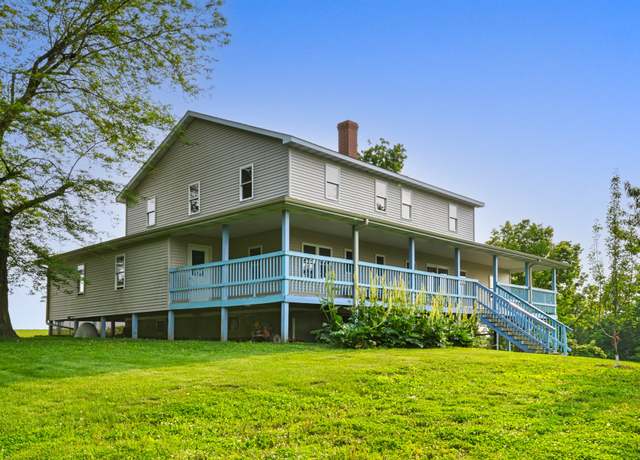Property at 2466 655th Ave, Albia, IA 52531, 8 beds, 2.5 baths