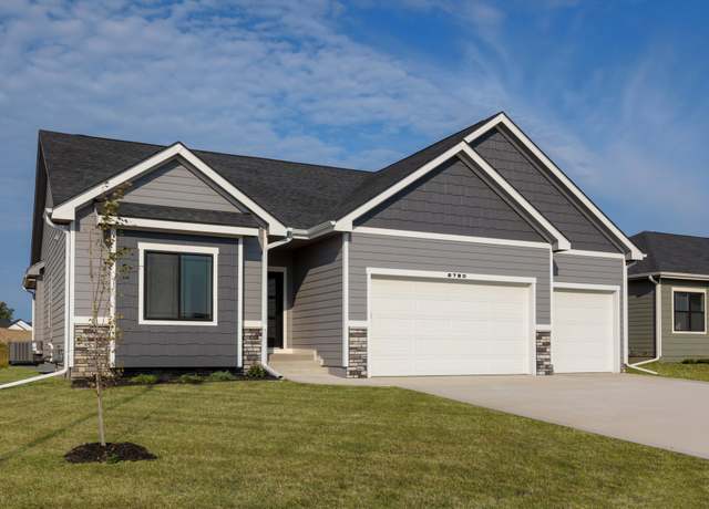 Property at 2720 NW Greenwood St, Ankeny, IA 50023, 5 beds, 3 baths