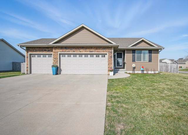Property at 2812 SE Diamond Dr, Grimes, IA 50111, 4 beds, 3 baths