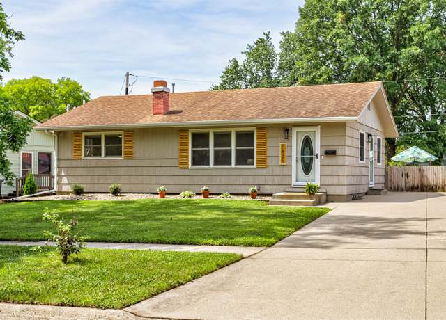 Property at 1621 Carroll Ave, Ames, IA 50010, 4 beds, 2 baths