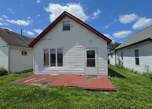 Property at 308 N Cherry St, Creston, IA 50801, 2 beds, 1 bath