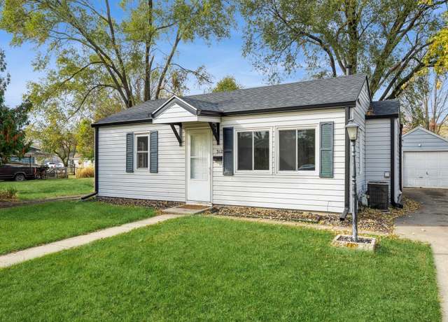 Property at 312 2nd St, West Des Moines, IA 50265, 2 beds, 1 bath
