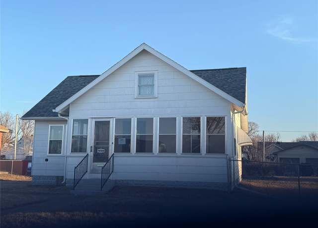 Property at 607 Union St, Marshalltown, IA 50158, 2 beds, 1 bath