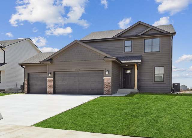Property at 2520 NW Linwood Ct, Ankeny, IA 50023, 3 beds, 2.5 baths