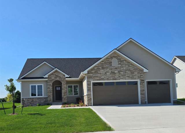 Property at 16300 Goodman Dr, Urbandale, IA 50323, 5 beds, 4 baths
