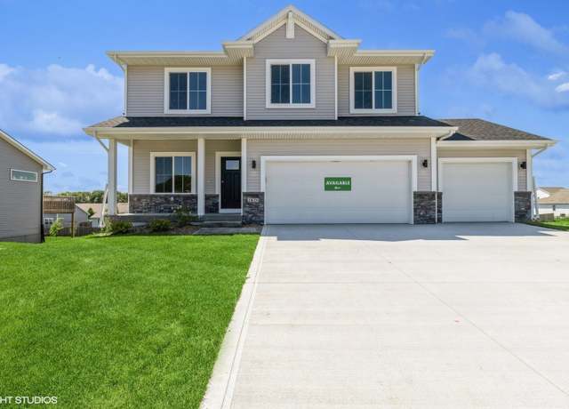 Property at 2426 E 50th Ct, Des Moines, IA 50317, 4 beds, 2.5 baths