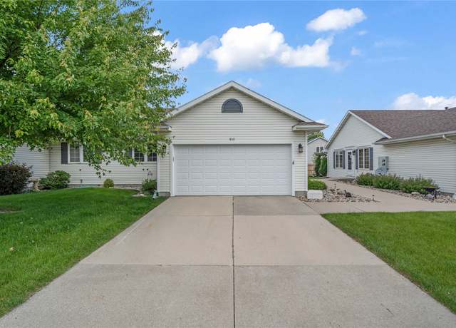 Property at 810 NE 5th St, Ankeny, IA 50021, 3 beds, 3 baths