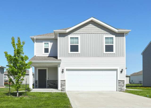 Property at 4207 NW Cedarwood Dr, Ankeny, IA 50023, 4 beds, 2.5 baths
