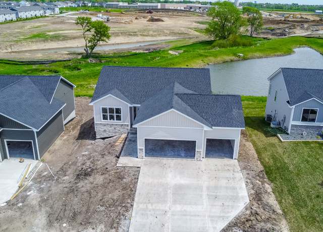 Property at 955 11th St, Waukee, IA 50263, 4 beds, 3 baths