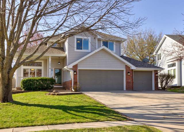 Property at 12314 Wellington Ridge Dr, Clive, IA 50325, 4 beds, 2.5 baths