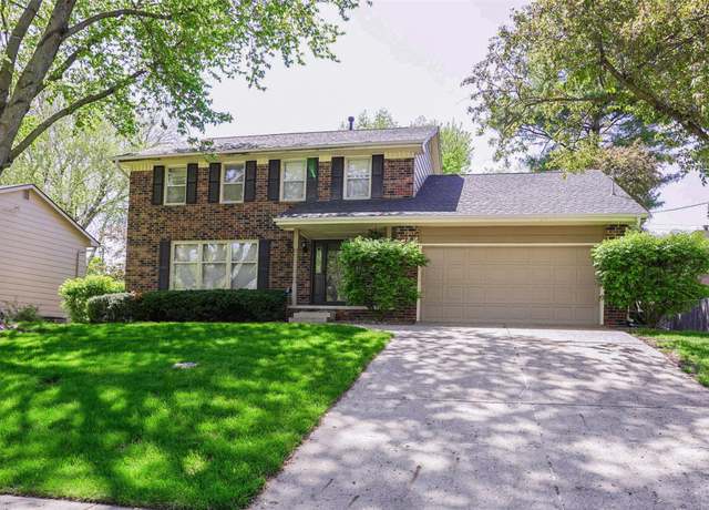 Property at 526 34th Pl, West Des Moines, IA 50265, 4 beds, 2.5 baths