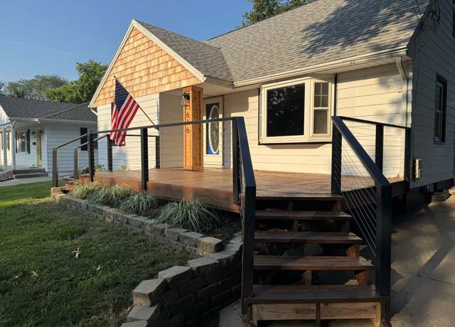 Property at 616 14th St, West Des Moines, IA 50265, 4 beds, 3 baths