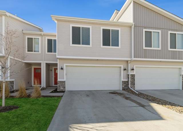 Property at 918 NE Traverse Dr, Waukee, IA 50263, 3 beds, 3 baths