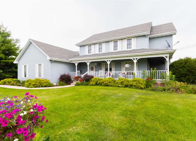 Property at 1986 S Orilla Rd, Cumming, IA 50061, 4 beds, 3.5 baths