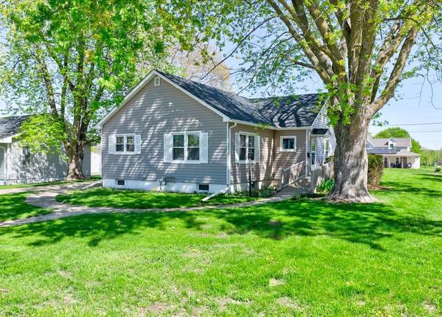 Property at 1303 W 2nd St, Boone, IA 50036, 3 beds, 1.5 baths