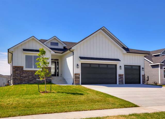 Property at 3511 NE 12th St, Ankeny, IA 50021, 5 beds, 3 baths
