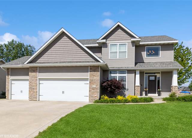 Property at 811 N T Ct, Indianola, IA 50125, 5 beds, 3.5 baths