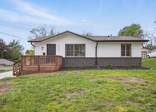 Property at 4306 SE 12th St, Des Moines, IA 50315, 3 beds, 1 bath