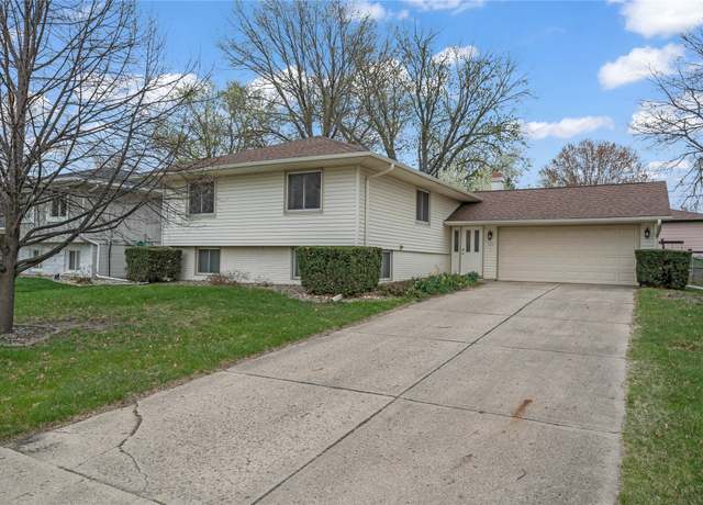 Property at 305 NW Bramble Rd, Ankeny, IA 50023, 3 beds, 2 baths