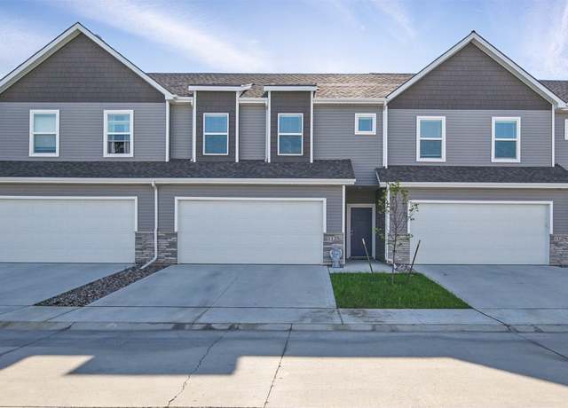 Property at 1125 NW 33rd Ln, Ankeny, IA 50023, 3 beds, 2.5 baths