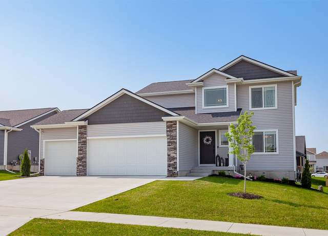 Property at 3238 NW 27th Cir, Ankeny, IA 50023, 4 beds, 3.5 baths