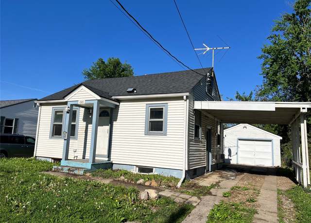 Property at 1315 E 25th St, Des Moines, IA 50317, 4 beds, 1 bath