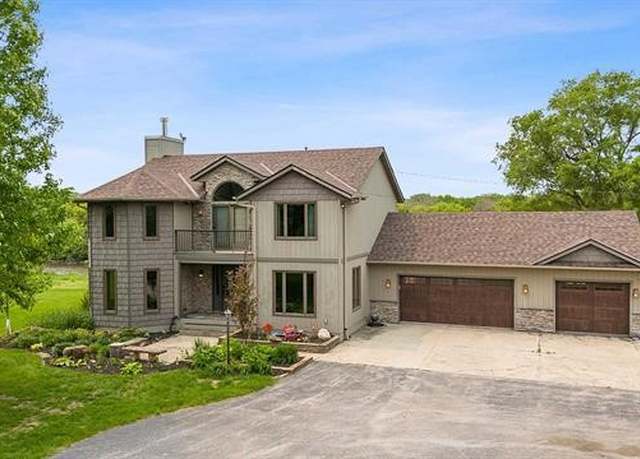 Property at 16763 290th St, Mason City, IA 50401, 5 beds, 3.5 baths
