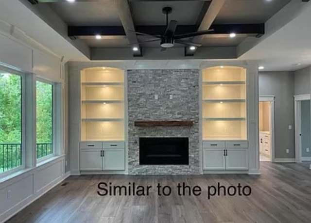 Property at 18099 Townsend Dr, Clive, IA 50325, 5 beds, 3 baths