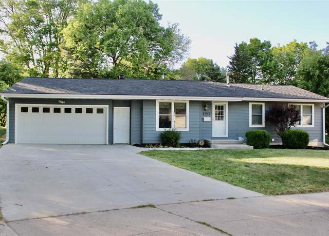 Property at 1323 Wisconsin Cir, Ames, IA 50014, 4 beds, 2 baths