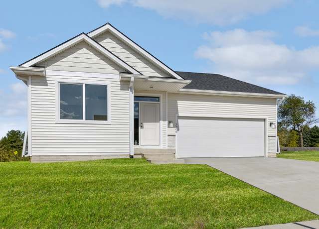 Property at 4208 NE 5th St, Ankeny, IA 50021, 3 beds, 2 baths