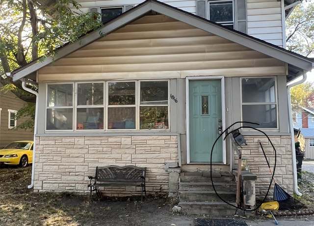 Property at 1816 E 14th St, Des Moines, IA 50316, 3 beds, 1.5 baths