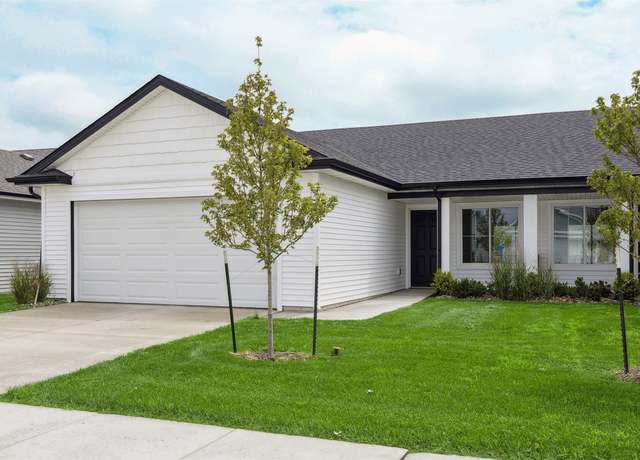 Property at 2224 Legacy Dr, Norwalk, IA 50211, 3 beds, 2 baths