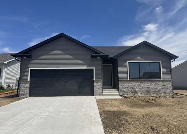 Property at 1835 Tuscany Dr SE, Altoona, IA 50009, 4 beds, 3 baths